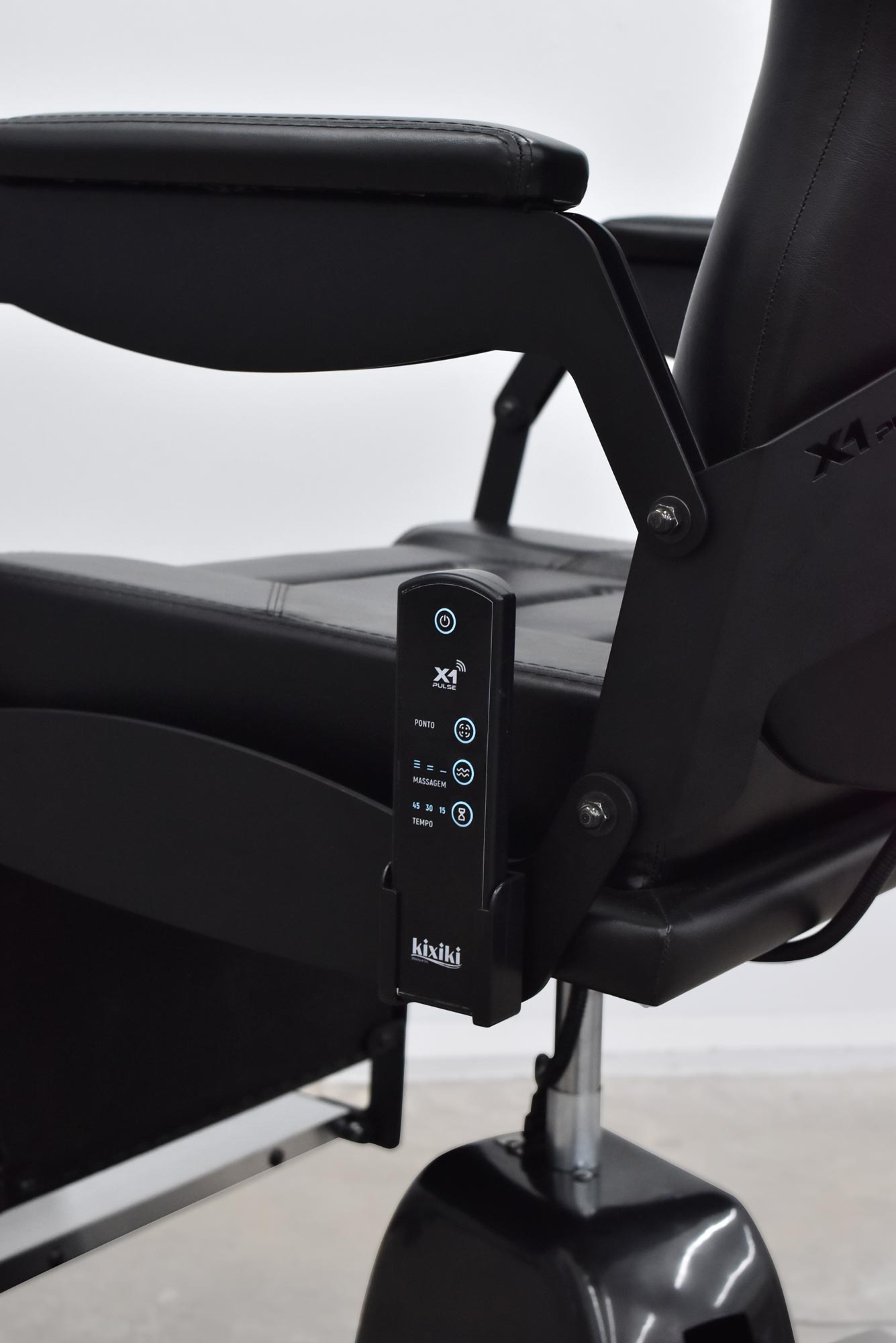 X1 Pulse Barber Chair